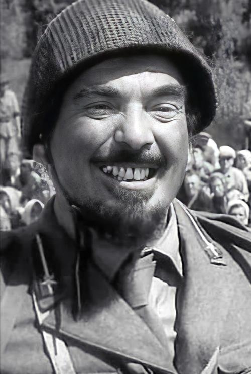 Nino Vingelli as Alberto