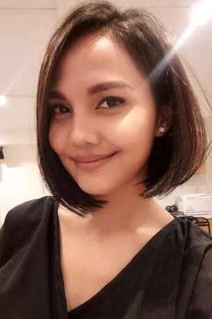 Valerie Krasnadewi as Penyihir Kembar 1