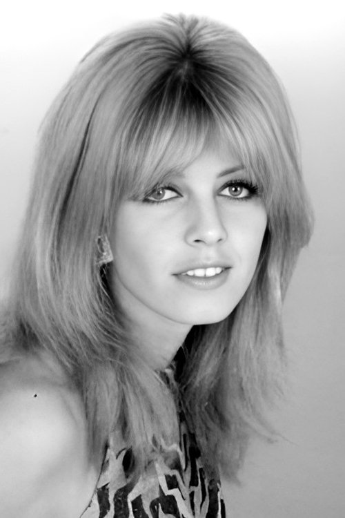 Micaela Pignatelli as Rosa