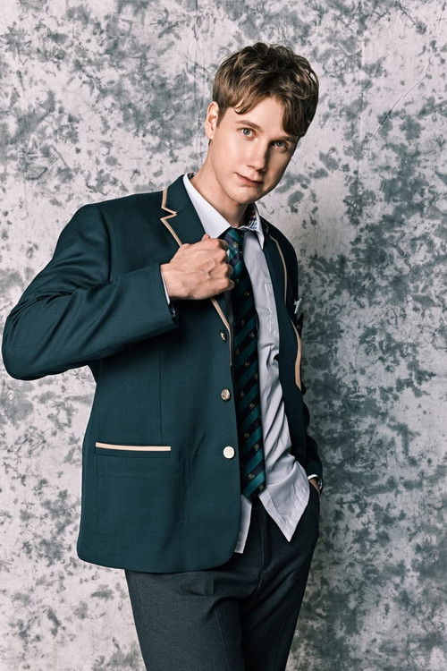 Leo Ranta as Regular Member