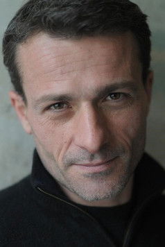 Olivier Rousset as Eric GIGN