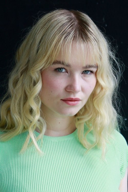 Malene Becker as Hanna