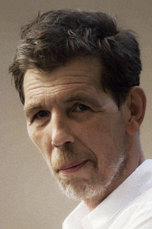 Gode Benedix as Policeman O'Brian