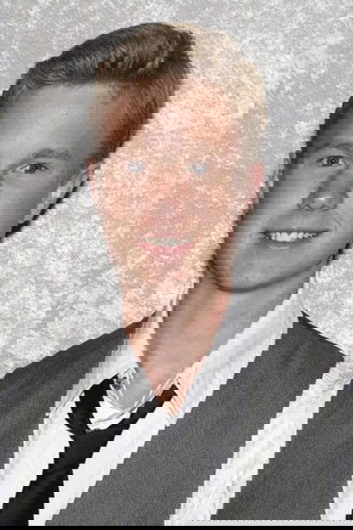 Cody Klop as Young Donovan