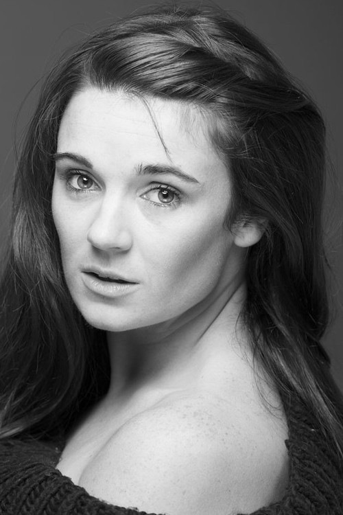 Anarosa De Eizaguirre Butler as Bronwyn Castle