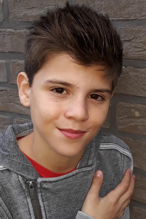 Simon Caudry as Antione