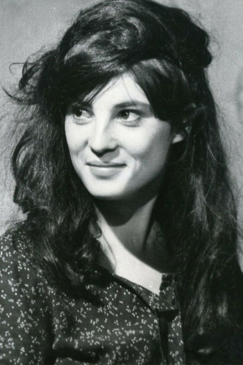Françoise Pagès as Julie