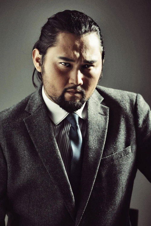 Alijang Kuerban as Kun Lunsiguai