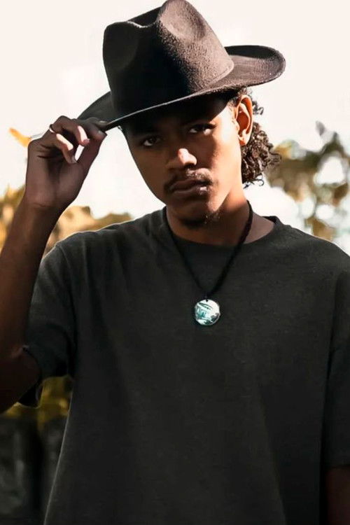 Luis Fernando Tejeda D’Oleo as Lucas