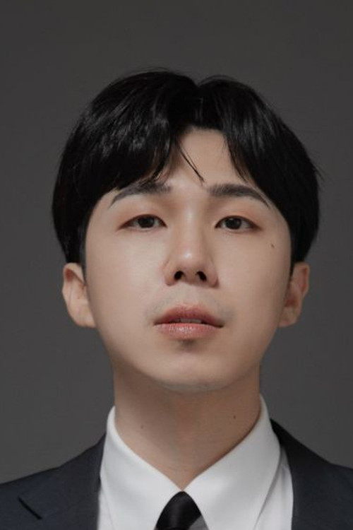 Yi-Hao Yeh as Travel Agency Counter