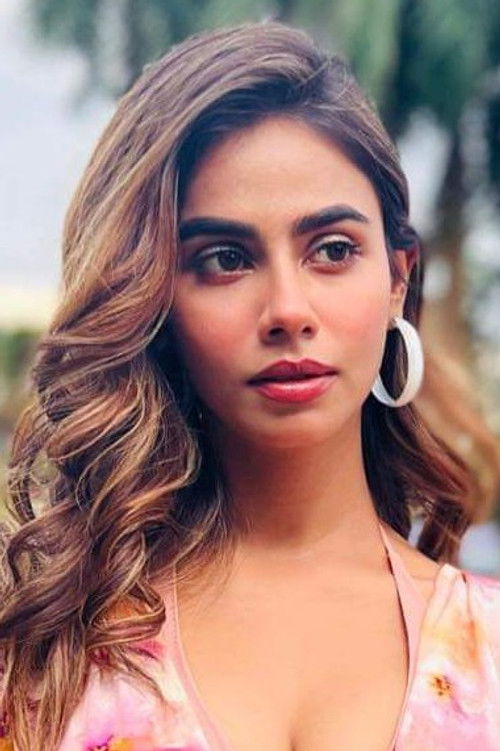 Sneha Bose as Rekha Das, Mohan's wife