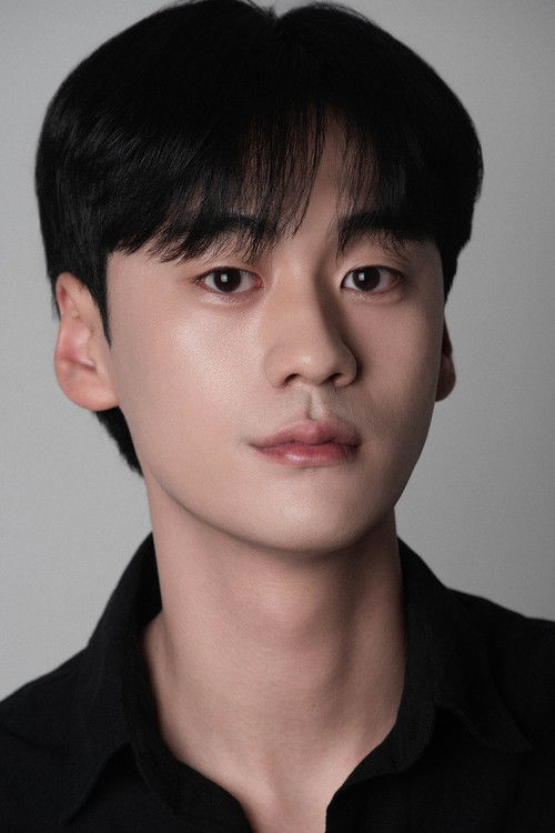 An Jae-hyeon as Hwi-young