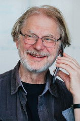 Valter Uusberg as (voice)