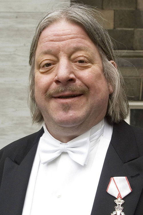 Flemming Kaul as Self - Museum Curator