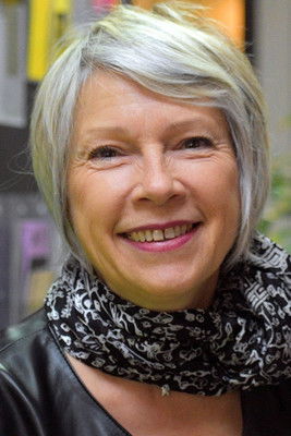 Fabienne Guyon as Violette Pelletier