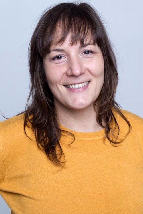 Laura Pérez as Valeria