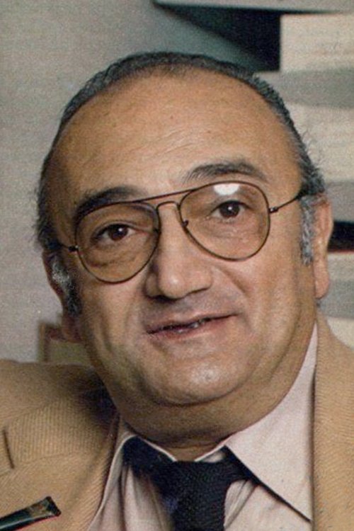 Henri Verneuil as serveur restaurant