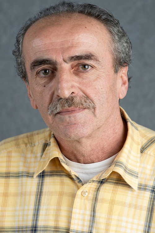 Aktan Doğrar as Orhan
