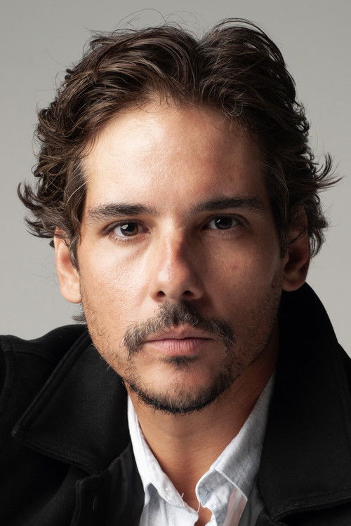 Marco Lobo as Percussão