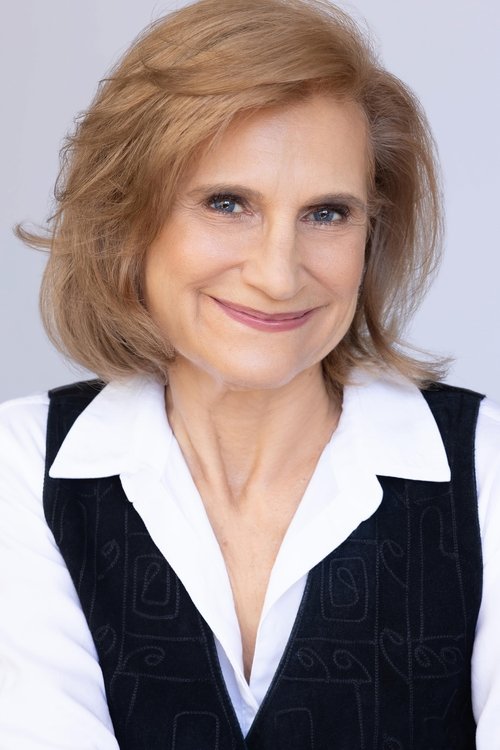 Elle Trapkin as Helen