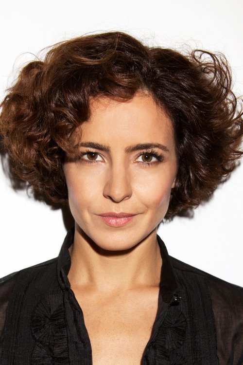 Ghita Tazi as Nabila