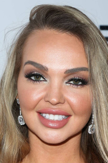 Lexi Baxter as Victim