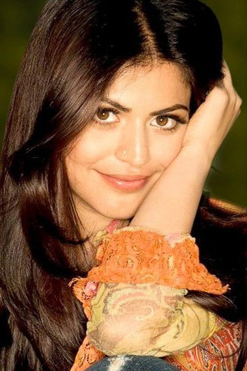 Shenaz Treasury as Shalini