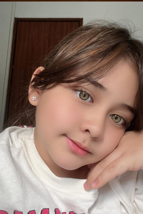 Ciara Nadine Brosnan as Alena