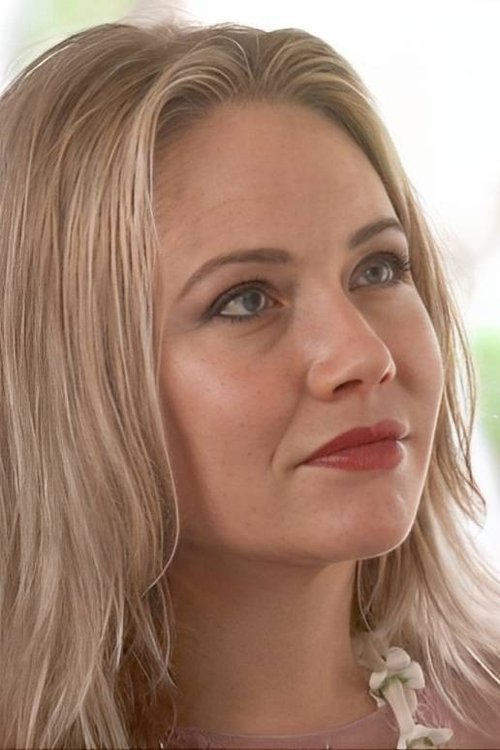 Kim Maddox as Tracy (as Kimberlyn)