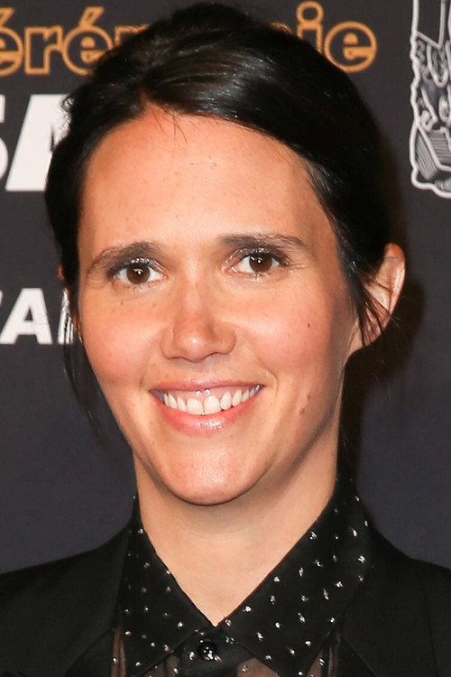 Jeanne Herry as Françoise