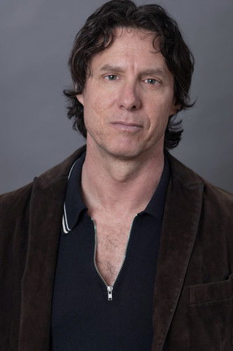 Jason Dietz as Carl Denham