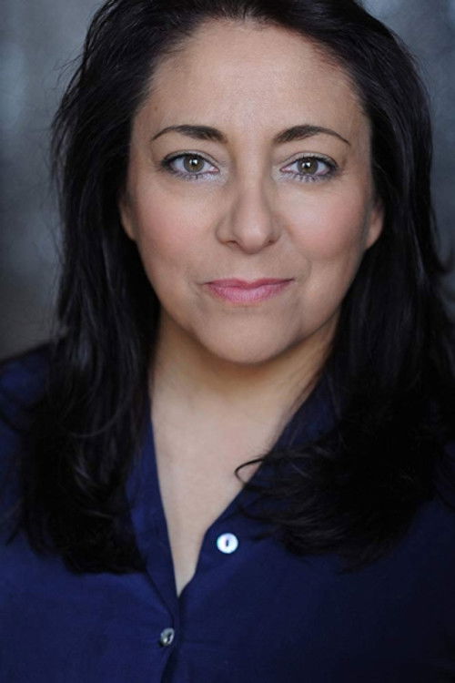 Anna Pernicci as Ava