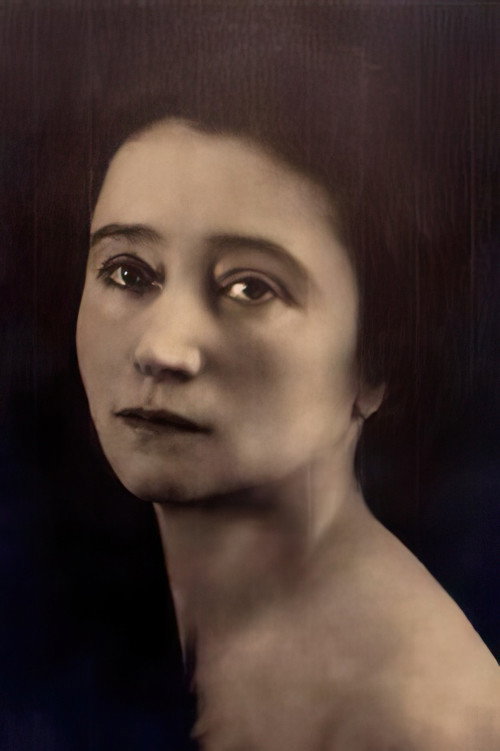 Magdeleine Bérubet as Mme Testavin