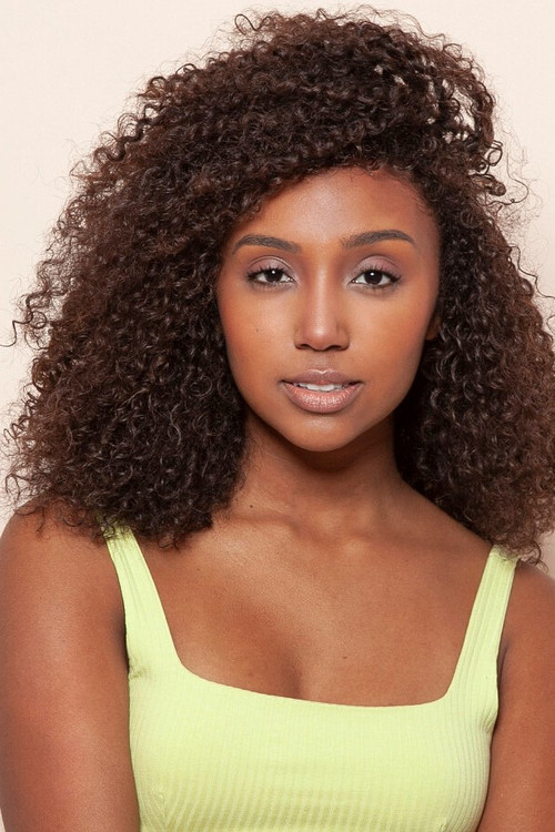 Ana Bárbara Malaquias as Grazielle