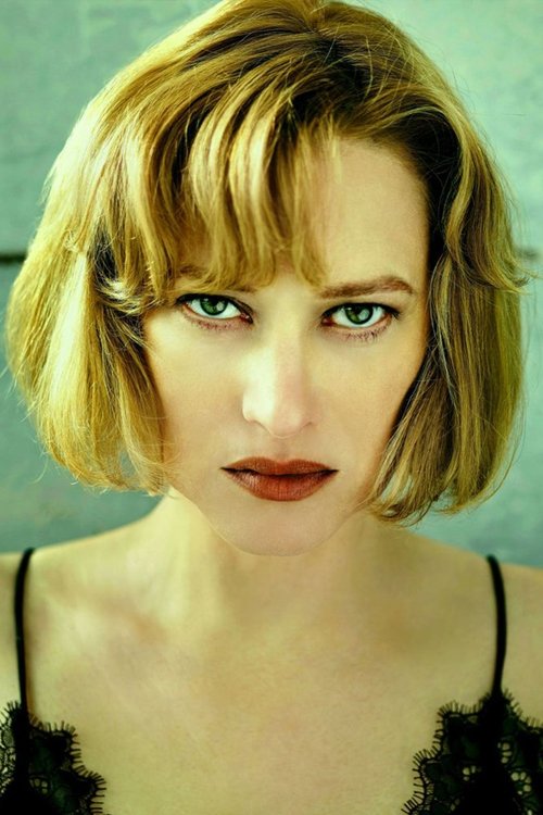 Lea Mornar as Barfrau