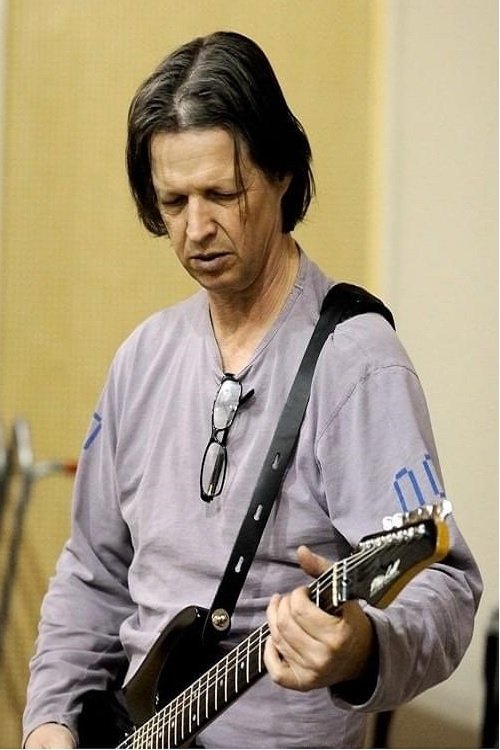 Scott Olson as Guitar