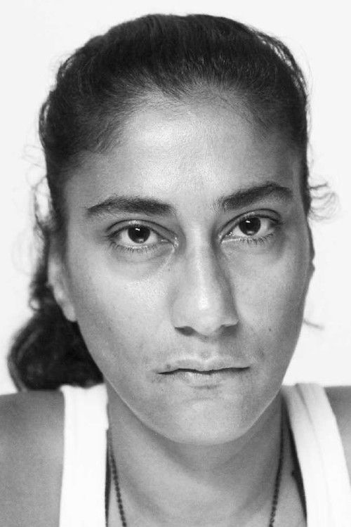 Samira Saraya as Nadine