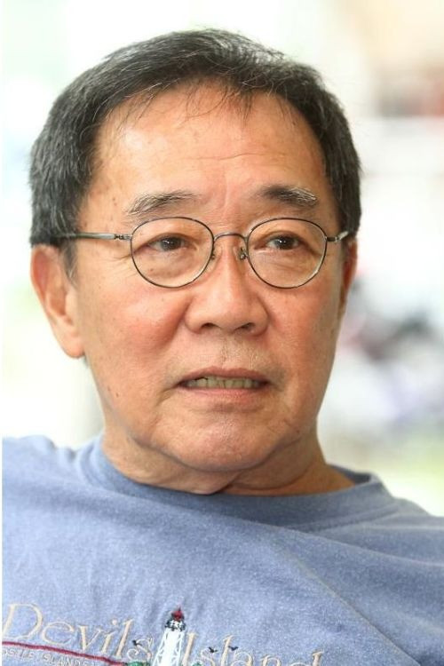 Patrick Teoh as Profesor Jack D.