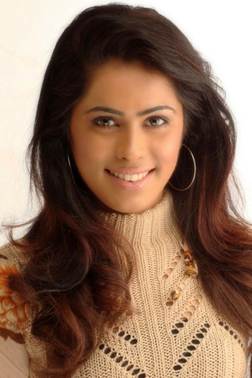 Priya Manjunathan as Sathya (Nandhini's friend)