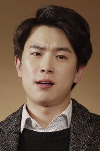 Kim Sang-cheol-I as Joon-gi