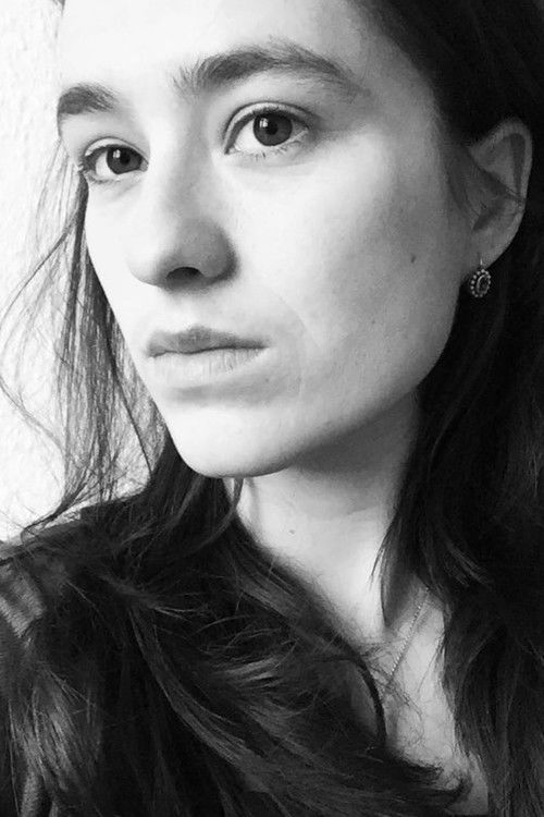 Josefine Stougaard Feldmann as Stine