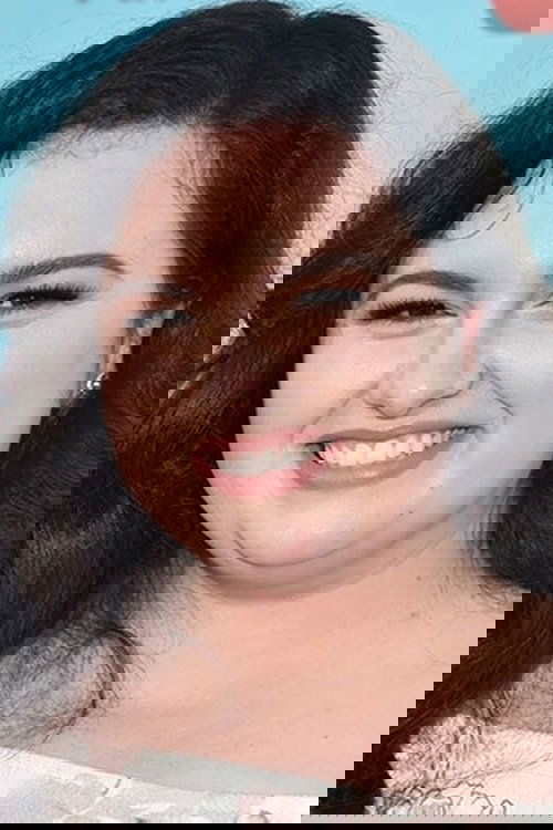 Maddie Baillio as Tracy Turnblad