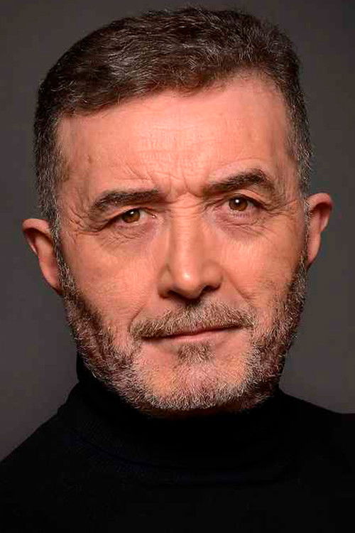 Juan Alberto López as Richard