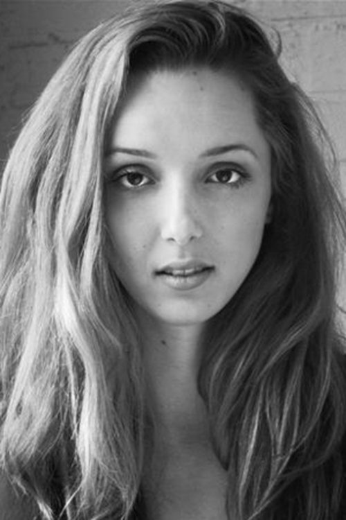 Tanya Cubric as Isabella