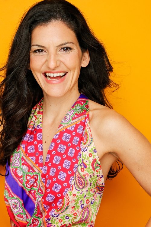 Rita Figueiredo as Lina