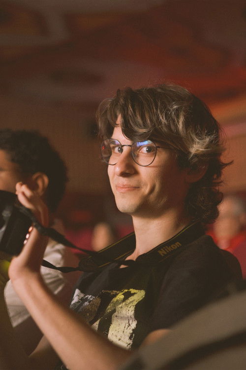 Daniel Rubinger as Protagonistas/Soldados/Interesse Amoroso