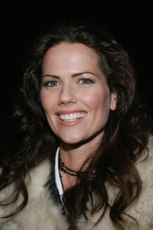 Tamara Davies as Amanda