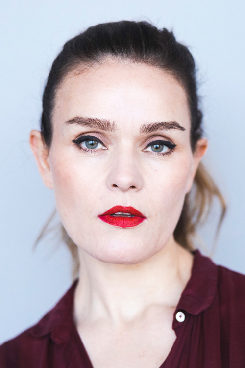 Vigdís Hrefna Pálsdóttir as Sigga