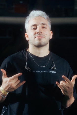 Mariano Florido as Dancer