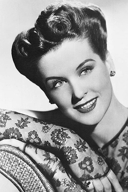 Mary Howard as Pianist (uncredited)